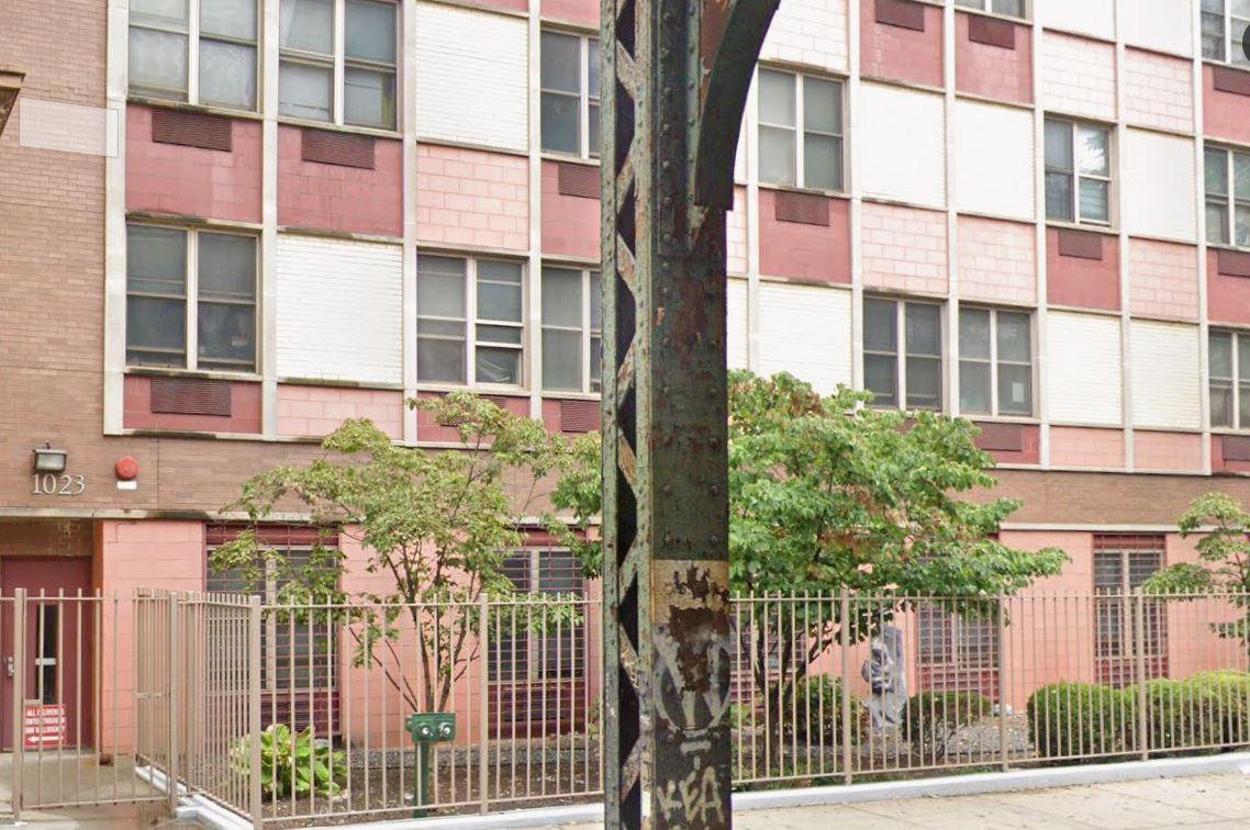 1023 Broadway