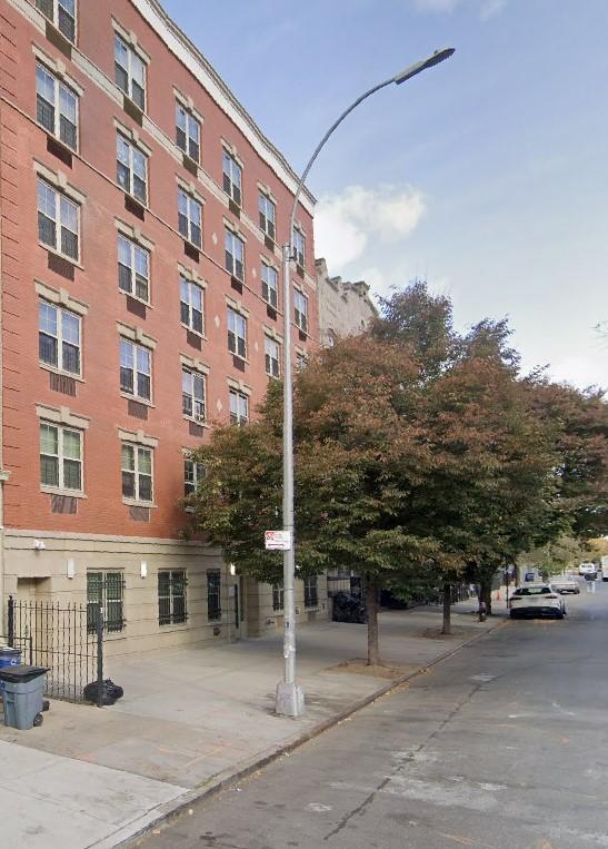 275 Kosciuszko St