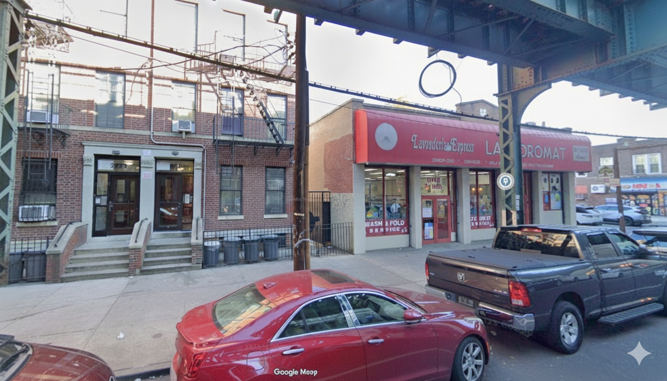 2832 Fulton St