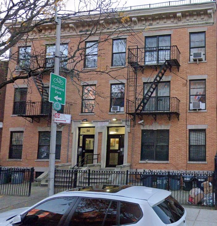 52 Sunnyside Ave