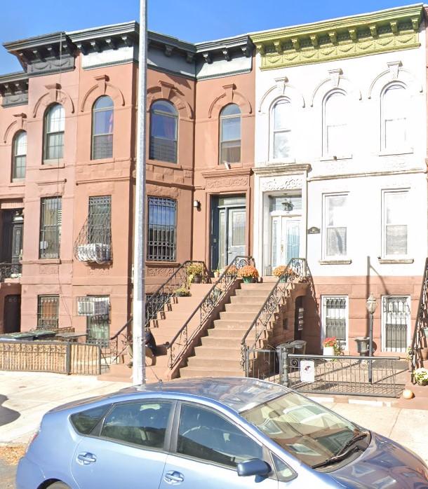 609 Quincy St