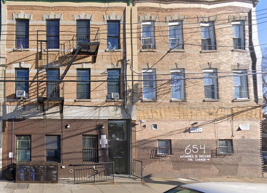 656 Jamaica Ave