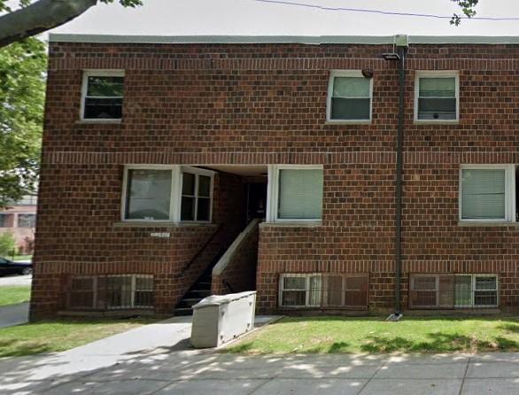 827 Linwood Street