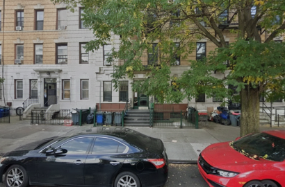 870 Macon Street