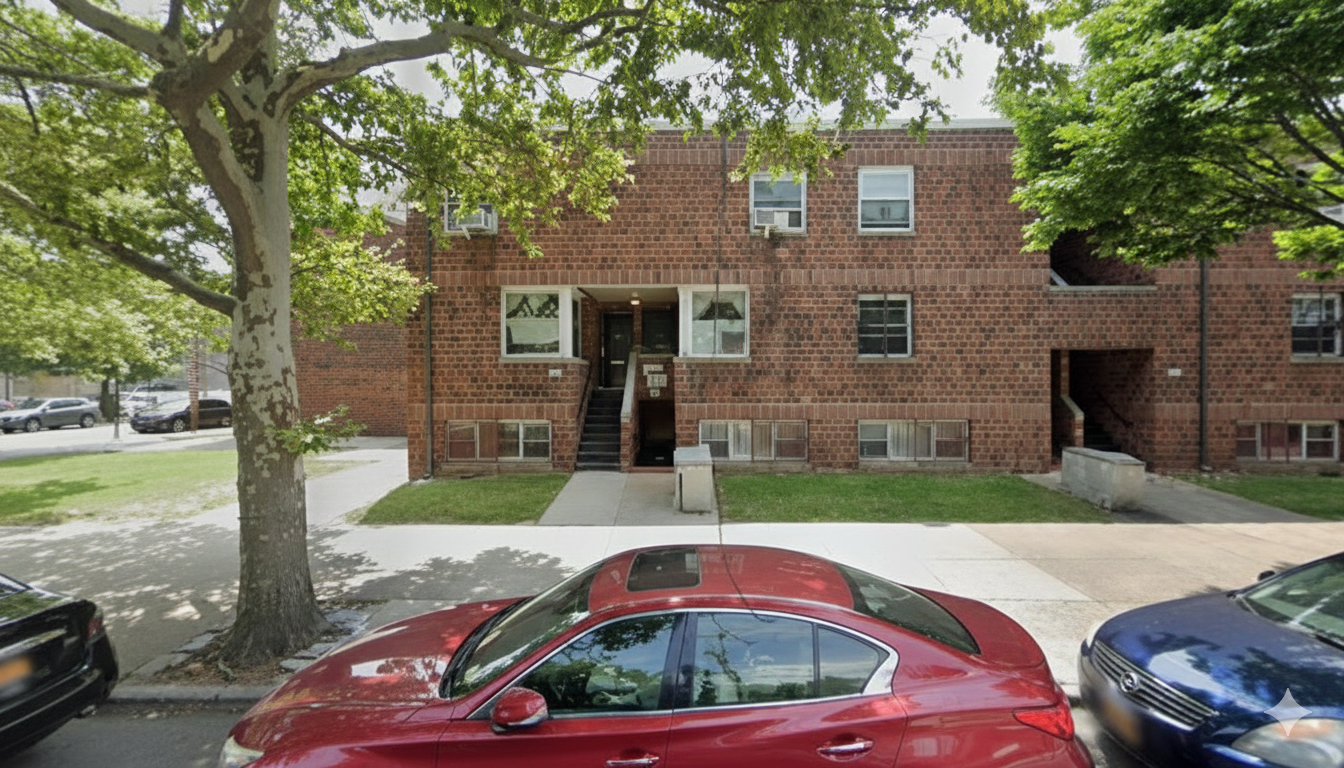 918 Hegeman Ave