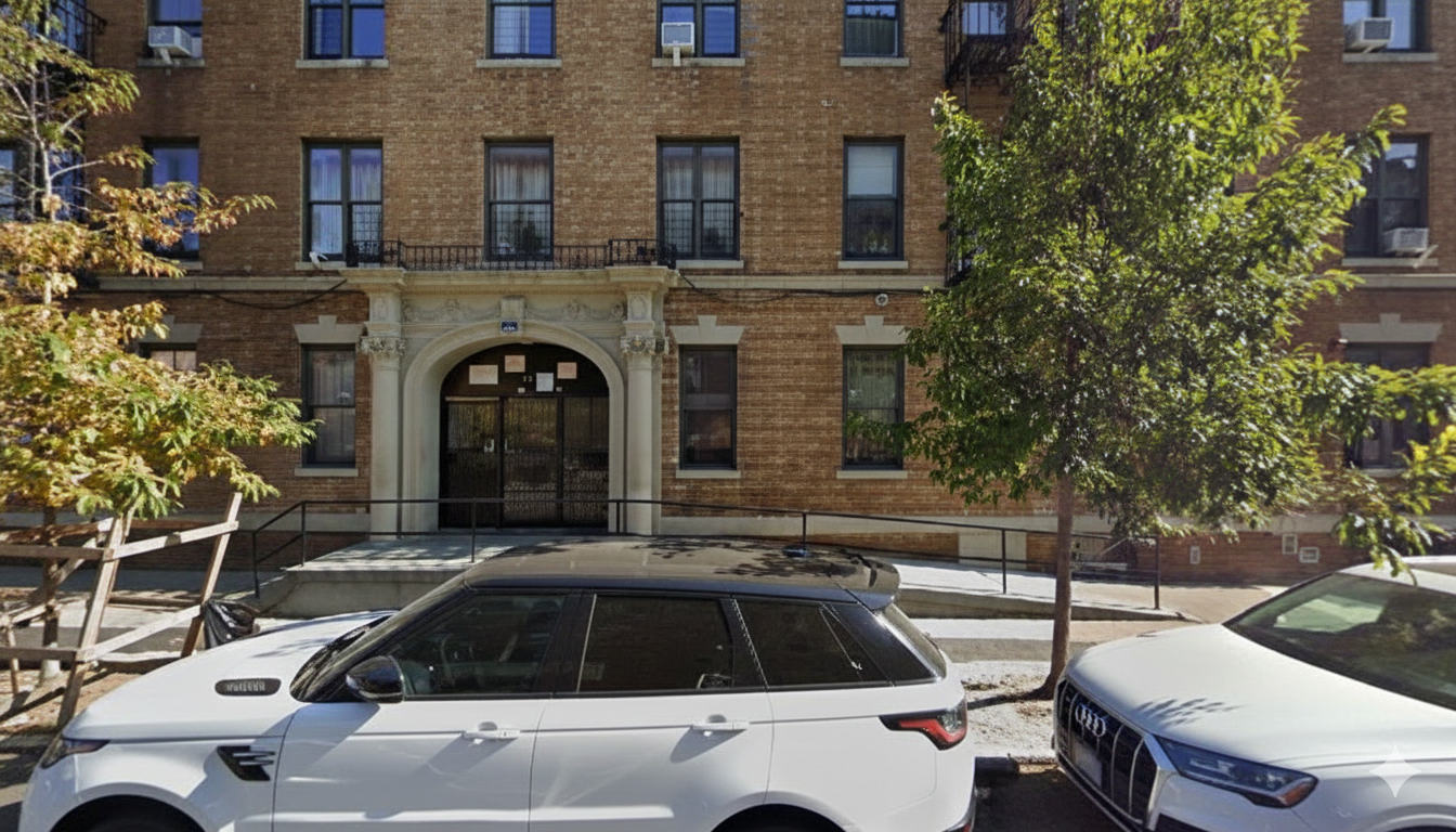 92 Tapscott Street